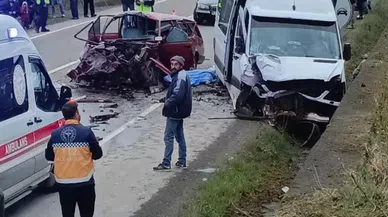 Ordu’da otomobil ile minibüs çarpıştı: 2 ölü, 1 yaralı