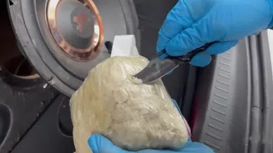 Otomobil hoparlöründe uyuşturucu çıktı