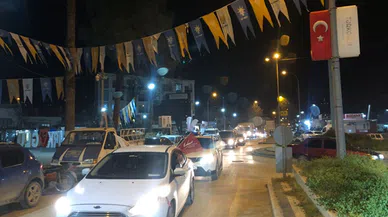 Türkoğlu’nda bayram havasında seçim