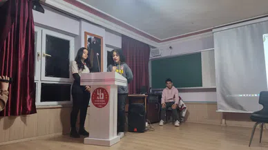 Kadın gazeteciden öğrencilere meslek sırları