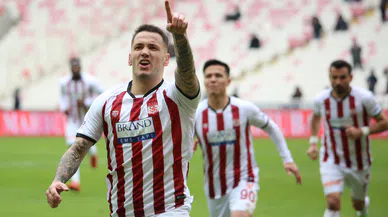 Sivassporlu Rey Manaj gol sayısını 19’a yükseltti