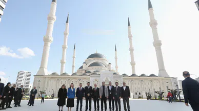 Bakan Tekin’den Şahinbey Millet Cami’ne tam not