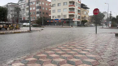 İskenderun'a dolu yağdı