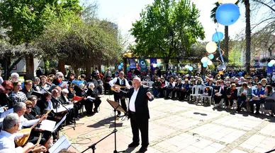Yaşlı korosundan müzik şöleni