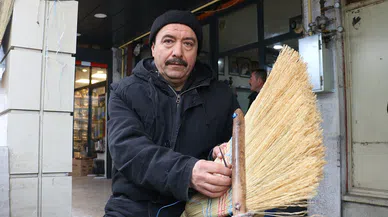 Ot süpürgelerle teknolojiye direniyor