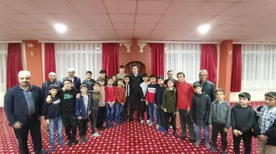 Kaymakam, Kur'an Kursu öğrencileriyle iftar yaptı  