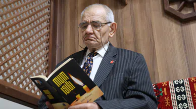 Huzurevindeki şair: "Evlerde yanan ışıklara gözüm düşüyor"