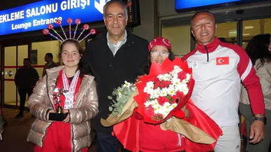 Dünya şampiyonu Selin Naz ve Nilsu'ya karşılama  