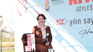 EXPO 2023 Kitap Fuarı’na katılan Rabia Birsen Göğercin, depremzedelere umut aşıladı