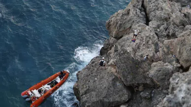30 metrelik falezlerden bir kişinin düştüğü ihbarı ekipleri alarma geçirdi