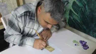 Hobi olarak başladı ustalara taş çıkarıyor