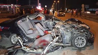 Otomobil ile kamyonet çarpıştı: 1 ölü, 3 yaralı