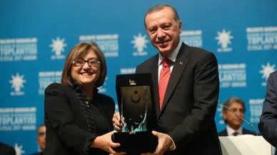AK Parti Gaziantep'te Fatma Şahin'le devam dedi