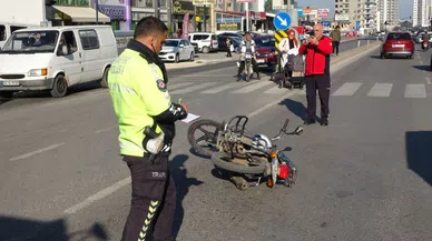 Beton mikserinin motosikletliyi ezmesi anbean görüntülendi