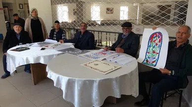 Depremzede usta sanatını yaşlılara öğretiyor