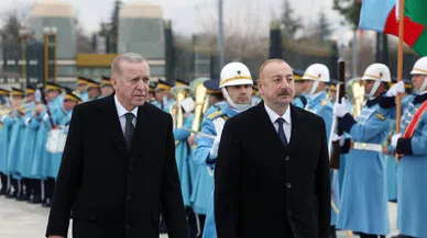 Erdoğan, Aliyev'i resmi törenle karşıladı