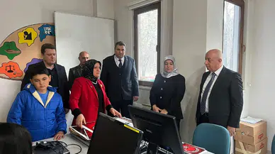 KİÜ Yeşilay Topluluğu’ndan Yetim Koordinasyon Merkezine Kitap Bağışı