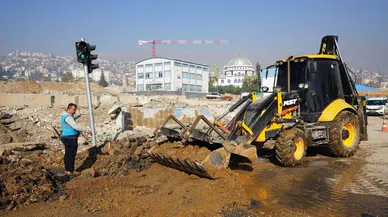 Kuddusi Baba Bulvarı'nda Yağmursuyu Hattı İmalatına Devam