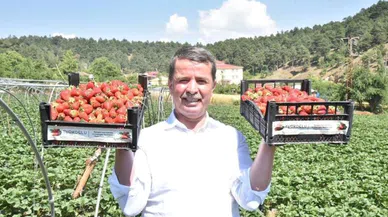 Okumuş, Türkoğlu'nun lezzetlerini paylaştı