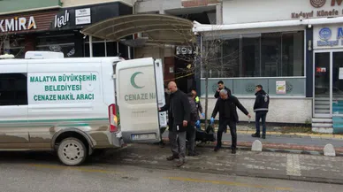 Orta hasarlı binada ceset bulundu