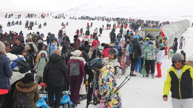 Pistler, kayak severlerle doldu taştı