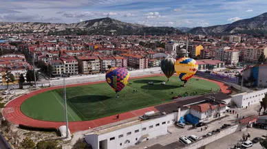 Salda Gölü’nün muhteşem manzarası sıcak hava balonlarıyla birleşecek