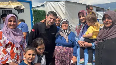 Selçuk Bayraktar depremzedeleri ziyaret etti