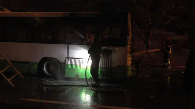 Seyir halindeyken alev alan otobüsün servis dışı olması faciayı önledi