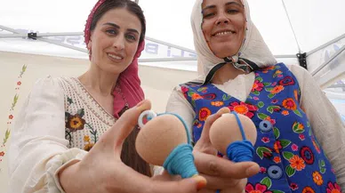 Kadınlar bu oyunla kuşakları bir araya getirdi