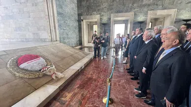 Aziz Yıldırım'dan Anıtkabir'e ziyaret