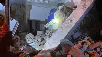 Tarihi evde göçük meydana geldi