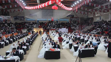 100 depremzede çifte şaşalı nikah