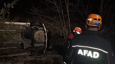 Otomobil şarampole devrildi