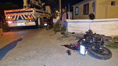 Vinçle çarpışan motosikletin sürücüsü hayatını kaybetti