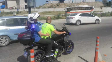 Yanlış sınav yerine gelen öğrencinin imdadına trafik polisi yetişti