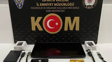 YKS’ye elektronik düzenekle giren 2 şahıstan 1’i tutuklandı