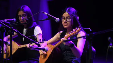 Sanat eğitimi alan kursiyerler yeteneklerini sergiledi