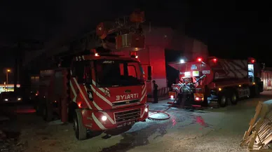 Mermer atölyesindeki yangın korkuttu