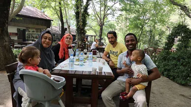 Adana sıcaklarına Afrikalılar bile hayret etti