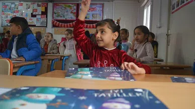 Kahramanmaraş’ta 296 bin öğrenci yarın karnelerini alacak