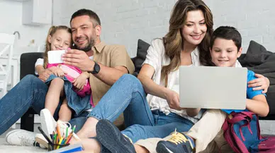 Çocuklarınızı internette yalnız bırakmayın! Onları nasıl koruyabilirsiniz?