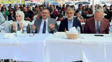 Cumhurbaşkanı Erdoğan, Mahir Ünal'ın düzenlediği toplu sünnette çocuklarla sevindi