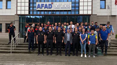 AFAD Başkanı Memiş, Rize'de heyelanların yaşandığı bölgede incelemelerde bulundu