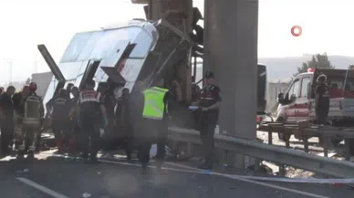 Ankara'da yolcu otobüsü köprü ayağına çarptı: 11 ölü, 24 yaralı