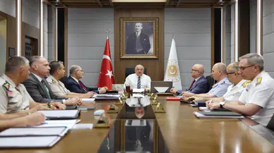 Kuvvet komutanlarıyla toplandı