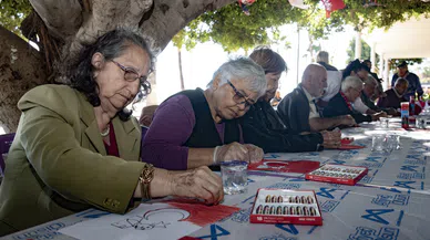 Alzheimer hastaları Cumhuriyet Bayramı'nı kutladı
