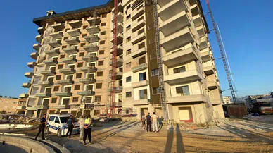 İnşaattan düşen işçi hayatını kaybetti