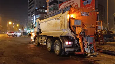 Kahramanmaraş Büyükşehir Belediyesinden Gece Mesaisi