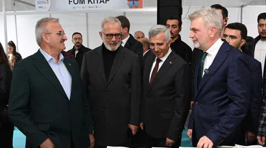 Depremzede şehir Kahramanmaraş’ta kitap fuarına yoğun ilgi