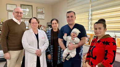 8,5 aylık Özbek bebek, annesinin karaciğeriyle hayata tutundu